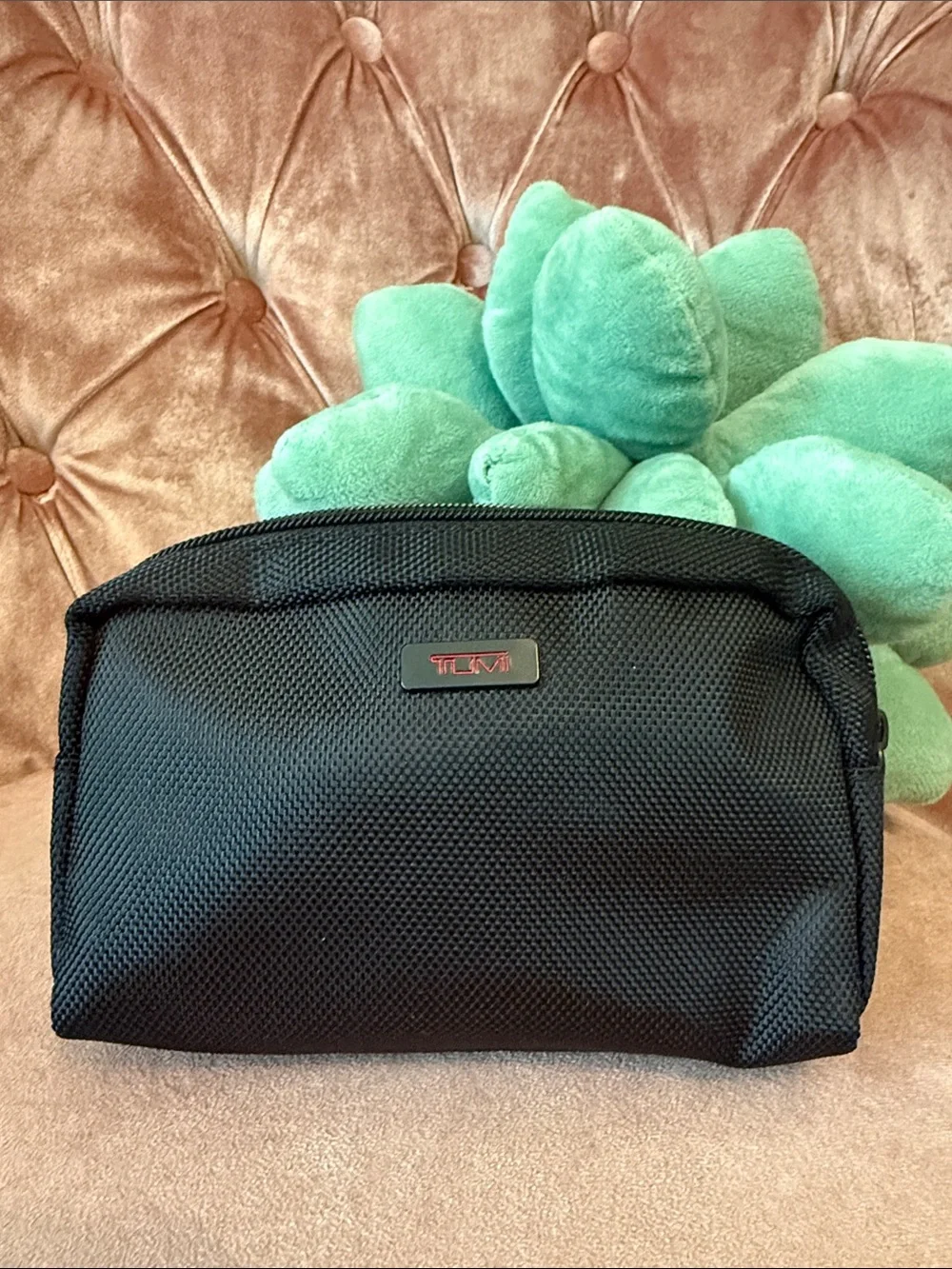 NWOT Tumi Black Men's Toiletry Kit Travel Pouch